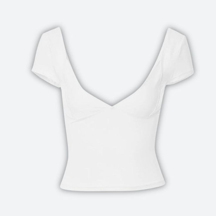 This chic top exudes sophistication with its deep v-neckline and body-hugging design. Perfect for both casual and elevated looks, it's a versatile piece for any wardrobe. Crafted for style and comfort, it's a modern staple for those who love a blend of classic and contemporary. Bodycon design Deep v neck Open back Short sleeve Polyester Retro Style 90s, Bodycon Design, Jeans Patchwork, Crop Pullover, Bodycon Tops, Denim Hoodie, Jogger Pants Casual, Patchwork Jeans, Trendy Summer Outfits