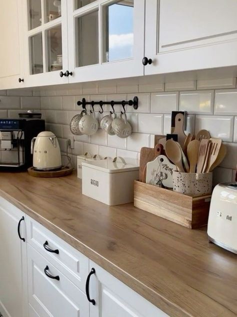 the kitchen counter is clean and ready for us to use