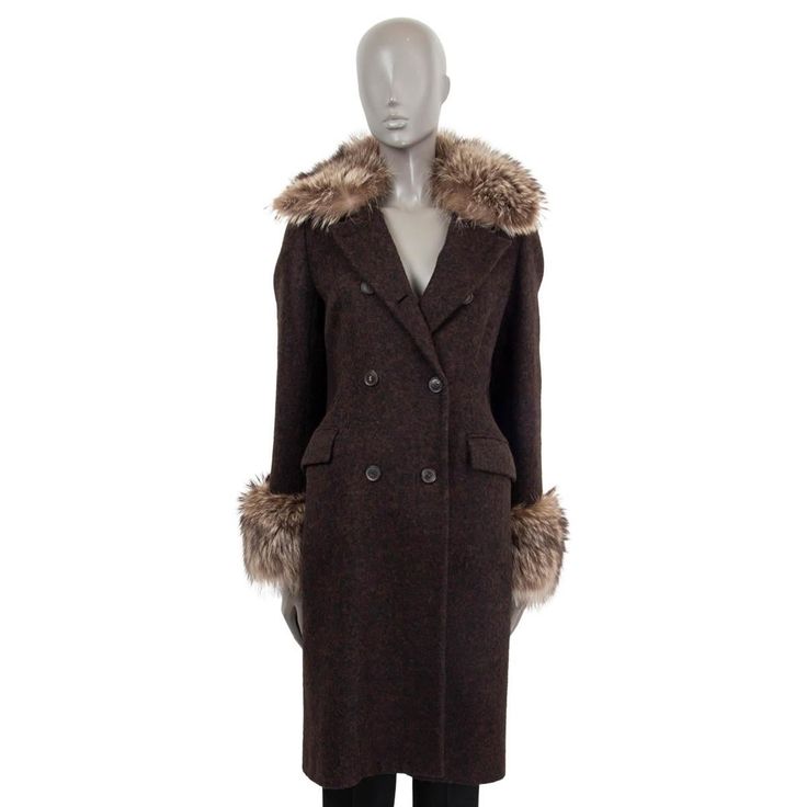 100% authentic Loro Piana double breasted coat in brown and black alpaca (95%) and nylon (5%). Features two flap pockets on the front, a detachable raccoon fur collar and detachable cuffs. Lined in cupro (100%). Has been worn and is in excellent condition. Measurements Tag Size 40 Size S Shoulder Width 40cm (15.6in) Bust From 76cm (29.6in) Waist From 74cm (28.9in) Hips From 90cm (35.1in) Length 112cm (43.7in) Sleeve Length 63cm (24.6in) All our listings include only the listed item unless otherwise specified in the description above. Chanel Tweed Coat, Loro Piana Coat, Detachable Cuffs, Black Alpaca, Lamb Jacket, Dream Wishlist, Embroidered Coat, Textured Jacket, Maxi Coat