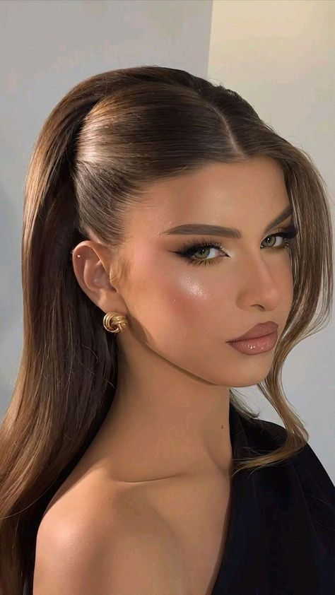 Hairstyle All Hair Up, Medium Length Evening Hairstyles, Wedding Hair Some Up Some Down, Bride Hair Half Up Half Down Front View, Bridesmaid Hair Down Styles, Make Up And Hair Styles, Glam Down Hairstyles, Formal Straight Hairstyles For Long Hair, Hair Up Do Ideas