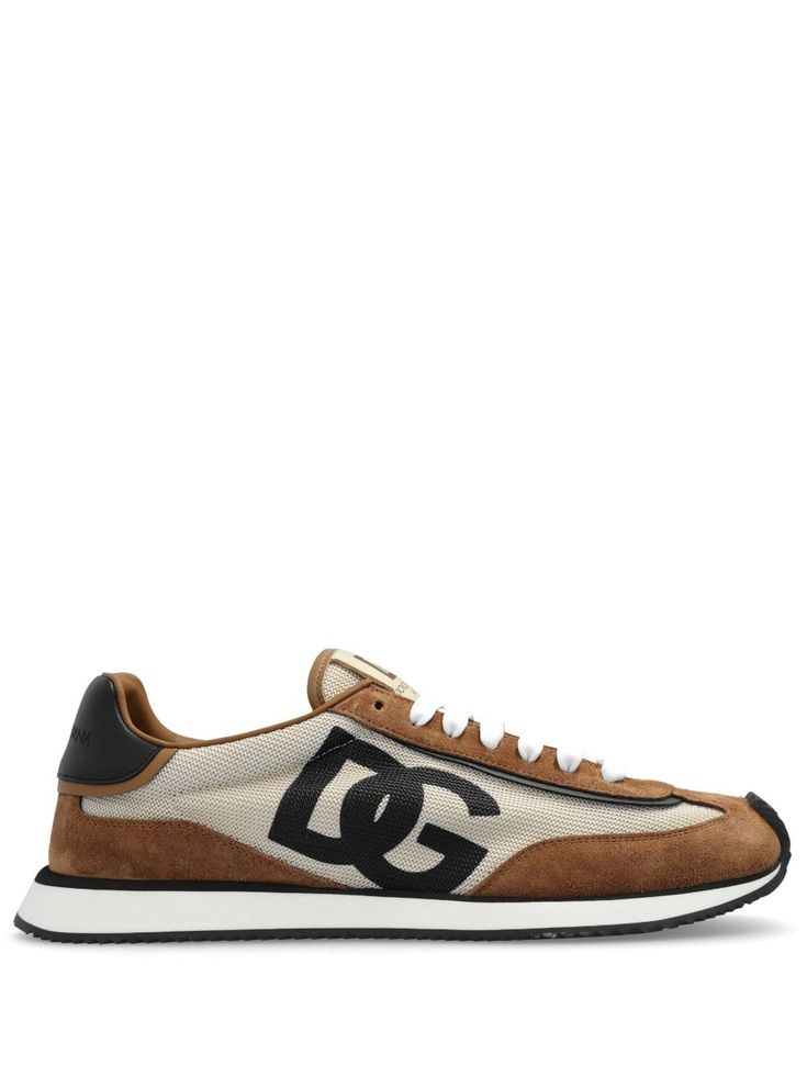 brown calf suede colour-block panelled design logo patch at the tongue logo print to the side front lace-up fastening branded leather insole contrasting branded heel counter flat rubber sole rubber toecap Sporty Calf Leather Sneakers With Logo, Leather Low-top Sneakers With Logo Patch, Leather Lace-up Sneakers With Logo Patch, Casual Leather Custom Sneakers With Logo Detail, Classic Low-top Sneakers With Logo Patch, Designer Low-top Sneakers With Logo Detail, Classic Calf Leather Sneakers With Logo, Designer Calf Leather Sneakers For Streetwear, Custom Leather Sneakers With Logo Print