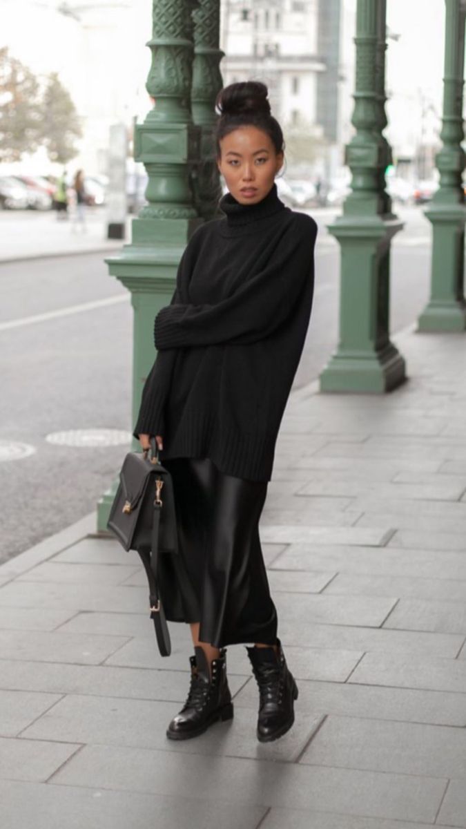 Silky Dress Outfit Winter, Black Satin Skirt Outfit Fall, Purple Skirt Outfit Ideas, 60 Degree Outfit, Black Satin Skirt Outfit Winter, Long Black Leather Skirt Outfit, Satin Skirt Outfit Winter, Black Satin Skirt Outfit, Long Black Skirt Outfit