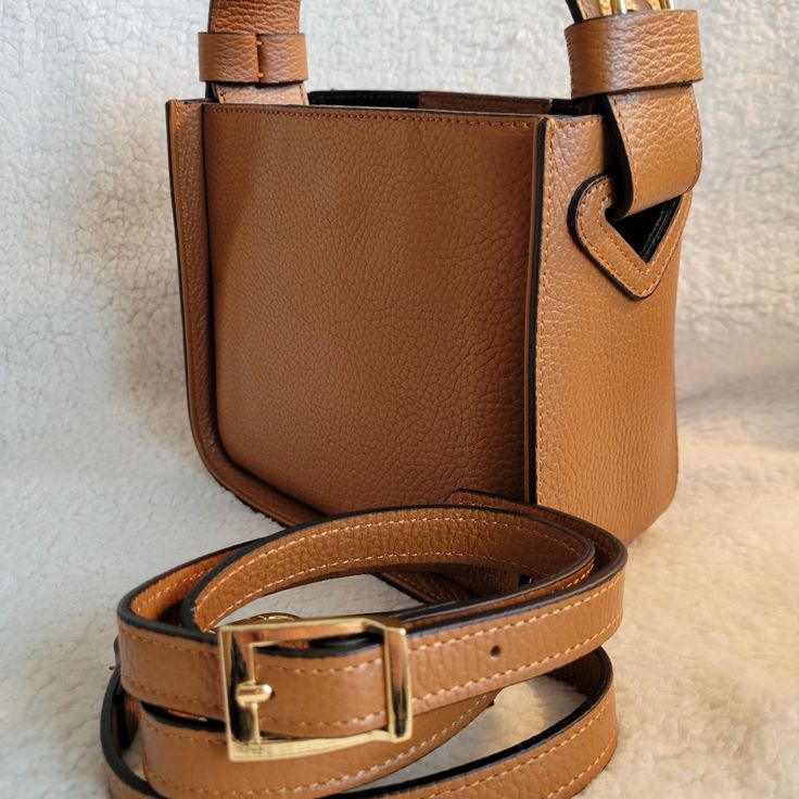 Brand New, Italian Made 2way Brown Pebble Bag Borse In Pelle. This Stylist And Fashionable Cute Bag Can Wear Hand Or Crossbody. Goldtone Hardware, Magnetic Top Closure With One Inner Slide Pocket. Size- 7.5"X6.5"X4 Approx Handle- 12" Strap- 45" Long Leather Crossbody Box Bag For Shopping, Versatile Shopping Bucket Bag With Gold-tone Hardware, Rectangular Leather Bucket Bag With Top Handle, Trendy Leather Box Bag With Removable Pouch, Leather Square Satchel With Detachable Handle, Square Leather Satchel With Gold-tone Hardware, Tan Bucket Shoulder Bag With Removable Pouch, Trendy Leather Box Bag For On-the-go, Tan Bucket Bag With Removable Pouch