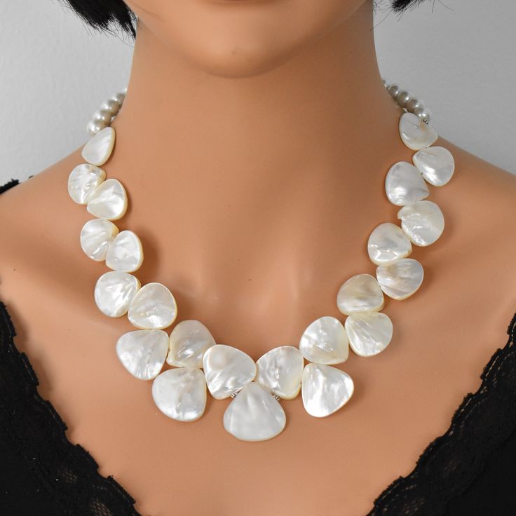 Elegant Pearl Chain Beaded Necklaces, Pearl White Mother Of Pearl Shell Necklace As Gift, Pearl White Mother Of Pearl Shell Necklace Gift, Unique Pearl White Necklace As Gift, Unique Pearl White Necklace For Gift, Elegant White Shell Necklace, Elegant Pearl White Mother Of Pearl Beaded Necklaces, Elegant White Round Shell Necklace, Handmade Pearl Shell Necklace Suitable As Gift