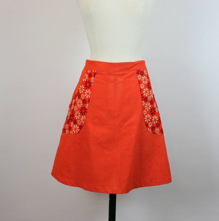 Lovely 60s inspierd skirt made of 100% cotton. Wonderful fall, shape and fit. Ends at thigh. Two big pockets at front in double layer of cotton fabric.  * High waist with a little aline width. *100% Cotton fabric. *Zipper at back and button at waistline. *Two front pockets. *Over knee length. * wash with similar colors! -*-*-*-*-*-*-*-*-*-*-*-*-*-*-*-*-*-*-*-*-*-*-*-*-*-*-*-*-*-*-*-*-*-*-*-*-*-*-*-* All measuremenst is in centimeter. Sizes as below: SIZEWAISTHIPLength --------------------------- Big Pockets, Jeans Rock, Double Layer, Denim Skirt, Sweden, Knee Length, High Waist, Womens Skirt, Cotton Fabric