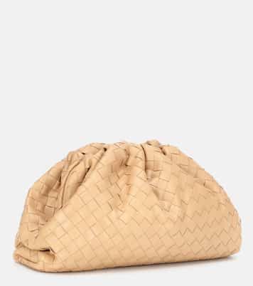 Chic Intrecciato Weave Clutch Pouch, Chic Intrecciato Weave Pouch Clutch, Chic Clutch With Intrecciato Weave, Chic Pouch Clutch With Intrecciato Weave, Luxury Woven Clutch, Modern Leather Clutch With Intrecciato Weave, Nude Bags, Bottega Veneta Pouch, Bottega Veneta Clutch