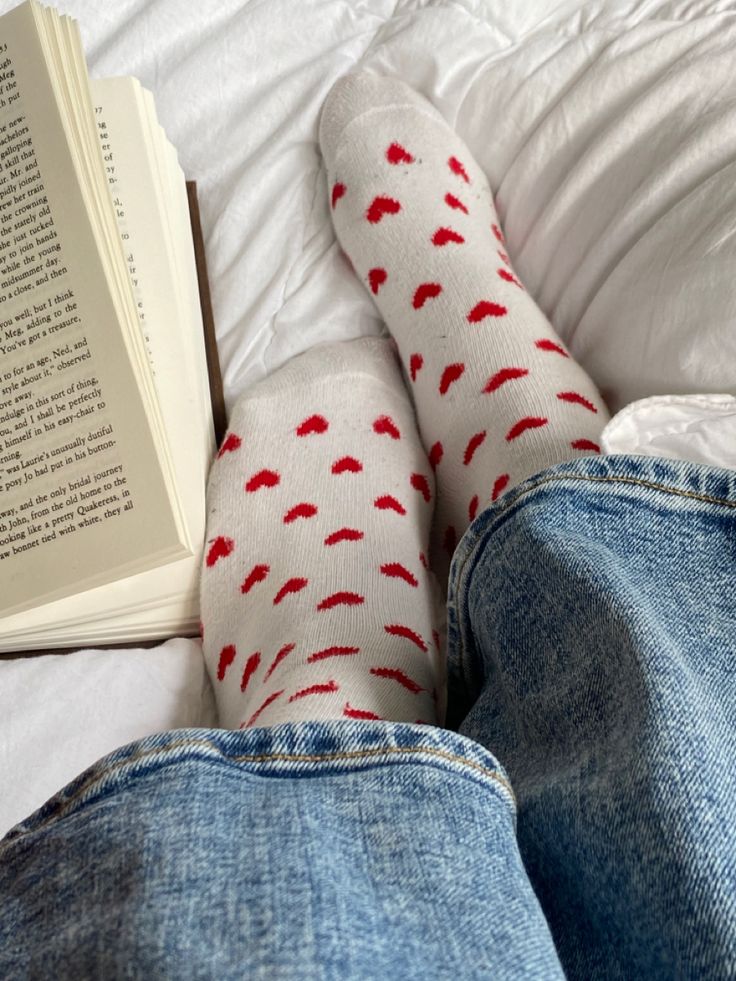 Socks Aesthetic, You Are My Moon, Heart Socks, Foto Ideas Instagram, Girls Socks, Winter Aesthetic, Bear Pattern, No Show Socks, Red Aesthetic