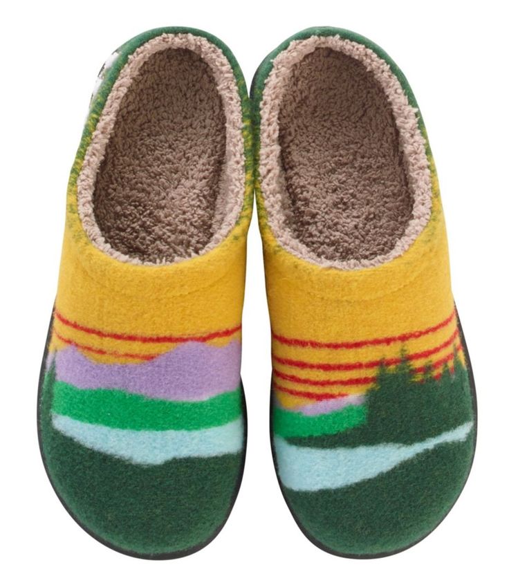 Women's Daybreak Scuffs, Motif Ll Bean Slippers, Wool Clogs, Nature Motifs, Fleece Socks, Teaching Outfits, Curvy Petite Fashion, Cute Slippers, Clogs Style, Outdoor Slippers