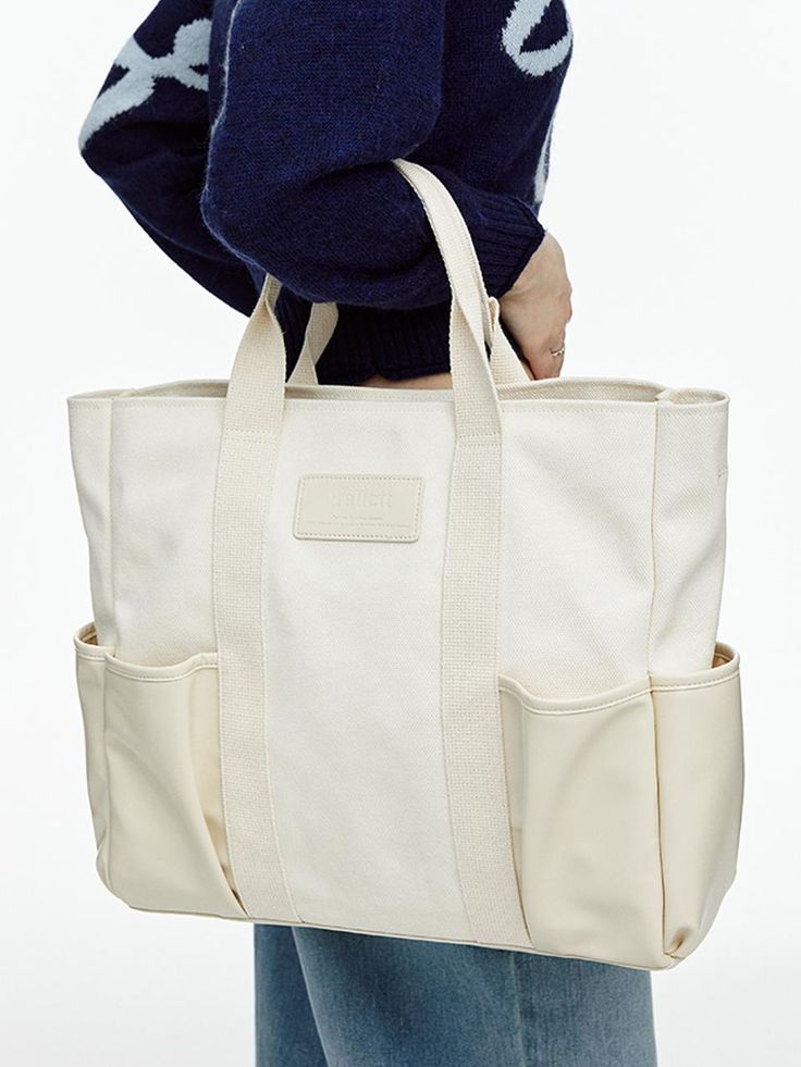 FALLETT presents trendy looks in its unique style every season.- Natural cotton canvas used bag- Spacious size and addtional inner and outer pockets - Pocket and handle made of PU- Detahcable shoulder strap detail Womens Tote Bags, Natural Cotton, Cotton Canvas, Unique Style, Shoulder Strap, Tote Bag, Canvas