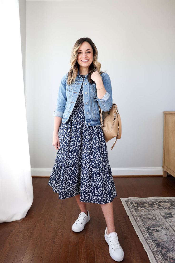 Dress And Trainers Outfits Summer, Midi Dress With White Sneakers, Floral Dress And Sneakers Outfit, Midi Floral Dress With Sneakers, Dress Tennis Shoes Outfits, Professor Clothes, Spring A-line Denim Midi Dress, Dresses With Sneakers Outfit, Casual Dress With Sneakers