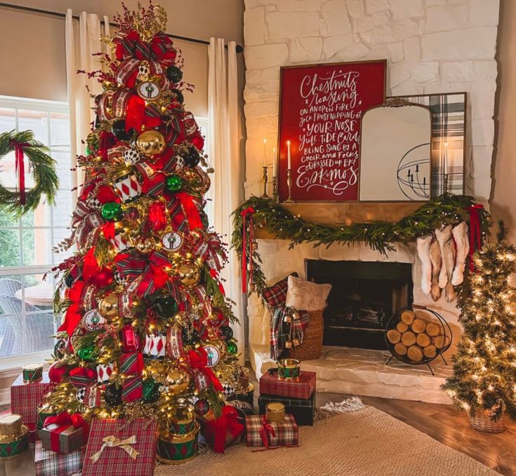 a decorated christmas tree in a living room