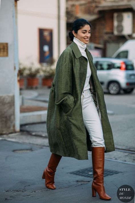 Cognac Boots Outfit, Tall Brown Boots Outfit, Tall Boots Outfit, Brown Boots Outfit, Caroline Issa, Dress Like A Parisian, Black Boots Tall, Paris Dresses, Street Fashion Photography