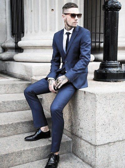 90 Navy Blue Suit Styles For Men - Dapper Male Fashion Ideas Blue Suit Black Shoes, Blue Suit Style, Blue Mens Suit, Terno Slim Fit, Terno Slim, Suits Outfits, A Man In A Suit, Man In A Suit, Navy Blue Suit