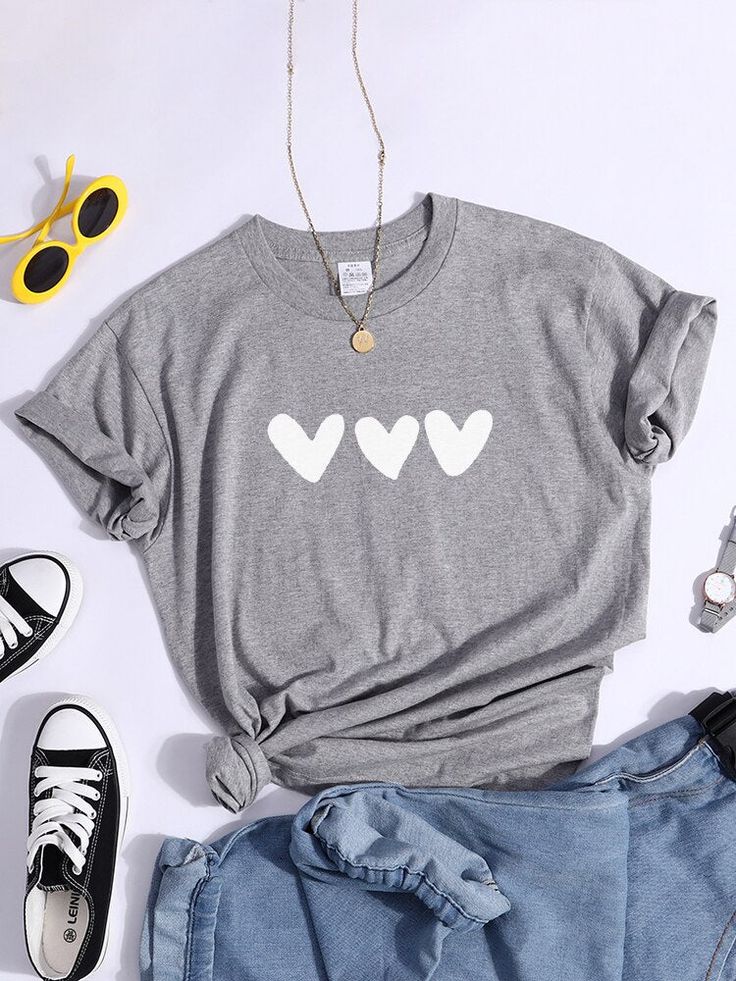 Cut T Shirt Neckline, Women Summer Casual, Heart T Shirt, Shirt Styles, Top For Women, Trendy Tshirts, Black Heart, Cut Shirts, Color Khaki