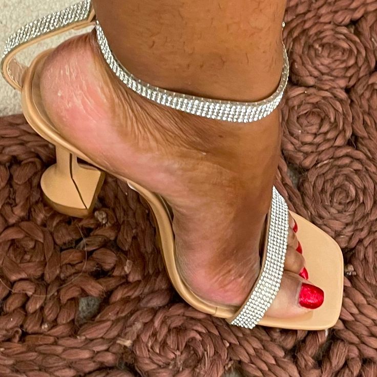 I Love These Strap Sandal Heals. They Are A True Size 7. I’m A 6 1/2. They Are A Little Too Big For Me. Lisa Kelly, Pretty High Heels, Heel Sandals Outfit, High Arches, Sparkly Sandals, Extreme High Heels, Pretty Sandals, Cute Shoes Heels, Mule Shoes