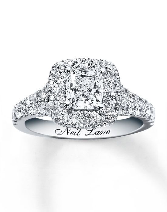 a diamond ring with two rows of diamonds on it