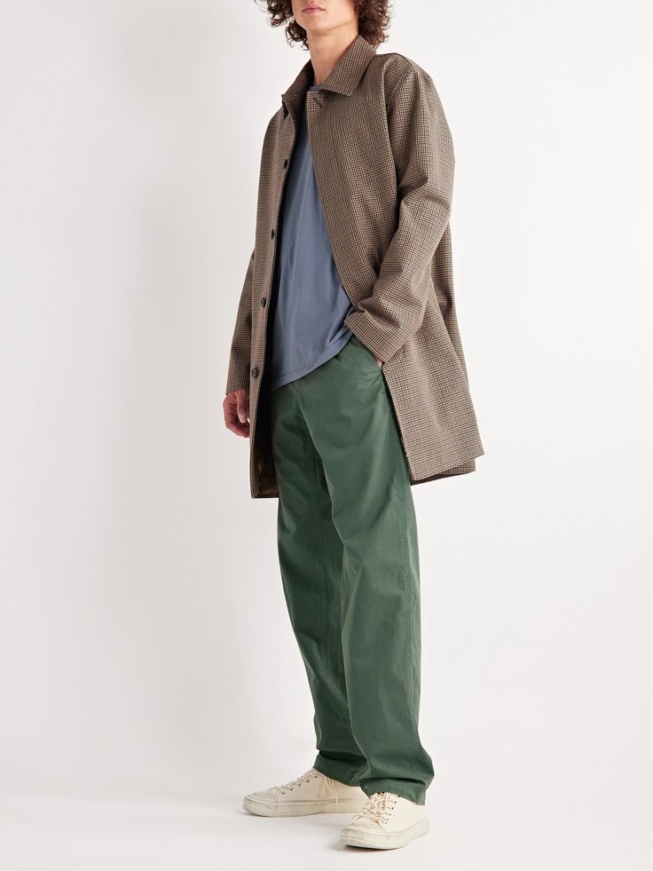 A.P.C.'s 'Chuck' trousers have a classic, straight-leg cut that's roomy and comfortable. Designed with workwear-inspired pockets, they're made from lightweight cotton-twill and elasticated at the waistband. Classic Dress Pants With Pockets For Winter, Relaxed Fit Straight Leg Work Pants For Fall, Fall Work Pants Relaxed Fit Straight Leg, Casual Dress Pants With Straight Hem For Fall, Classic Winter Workwear Pants, Classic Relaxed Fit Pants With Button Cuffs, Relaxed Fit Tapered Leg Work Pants For Fall, Classic Straight Leg Winter Pants, Classic Straight Leg Pants For Winter