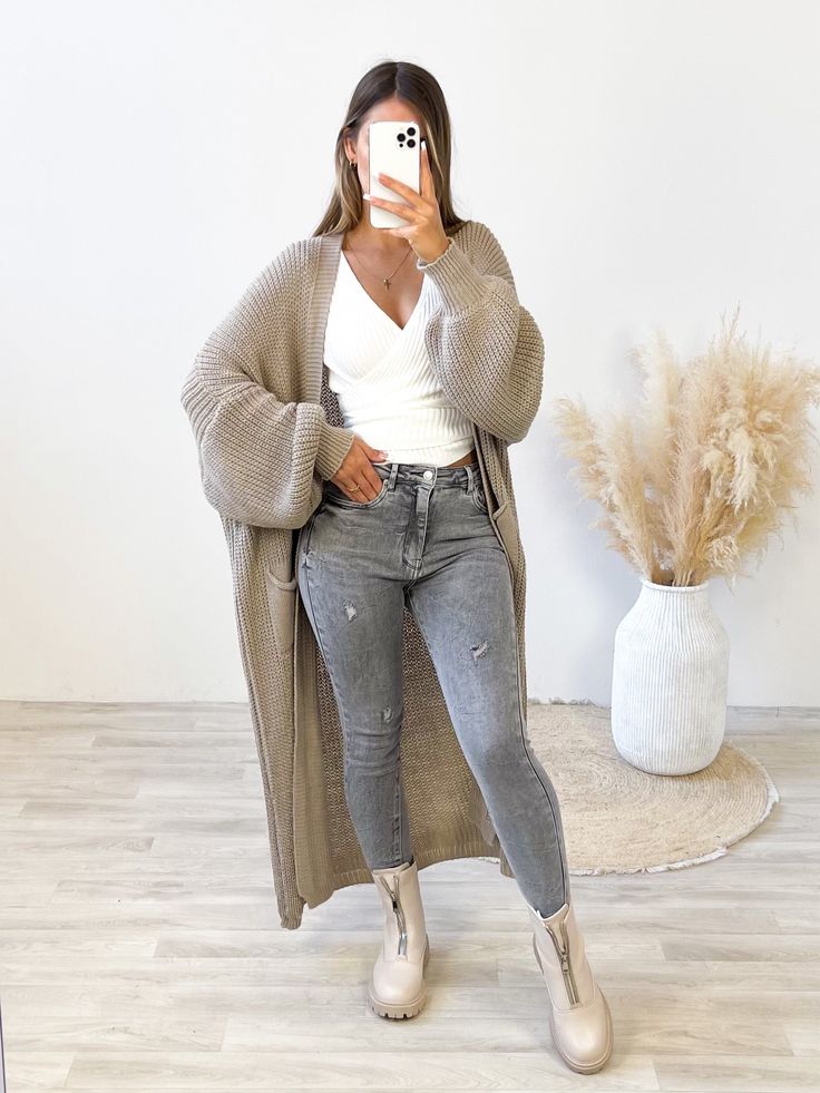 Style Inspiration Herbst, Kindergarten Outfits, Longsleeves Outfit, Outdoor Party Outfits, Yeezy Fashion, Outfit Cardigan, Capsule Outfits, Neue Outfits, Outfit Inspiration Fall