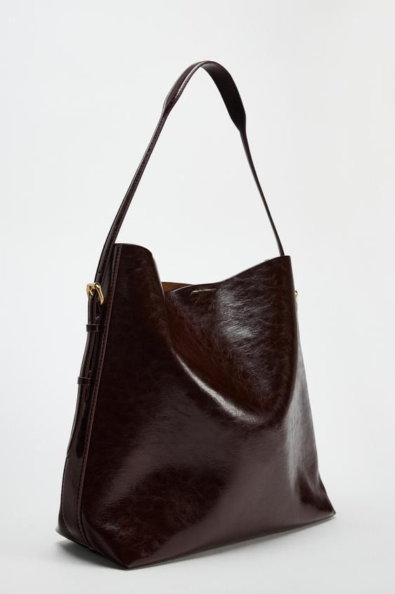 MAXI BUCKET BAG | ZARA United States J Crew Berkeley Bucket Bag, Bags For University, Big Bags For Women, Abroad Outfits, Champagne Coast, University Bag, Bag Zara, Zara Bag, Deep Autumn