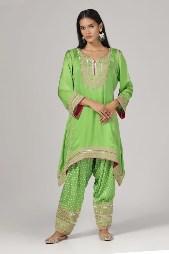 Green silk chanderi kurta with zari and aari embroidery. Comes with salwar. - Aza Fashions Chanderi Kurta, Salwar Pattern, Aari Embroidery, Green Silk, Set For Women, Aza Fashion, Three Quarter, Types Of Sleeves, Embroidery