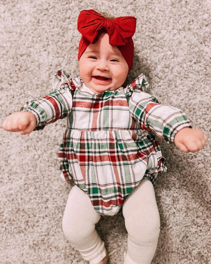 rufflebutts outfit christmas woven flutter bubble romper and footless ivory ruffle tights and bamboo red bow Baby Romper Outfit, Baby Holiday Photos, Newborn Christmas Outfit, Christmas Baby Romper, Christmas Pictures Outfits, Girls Holiday Outfit, Baby Christmas Photos, Baby Bubble Romper