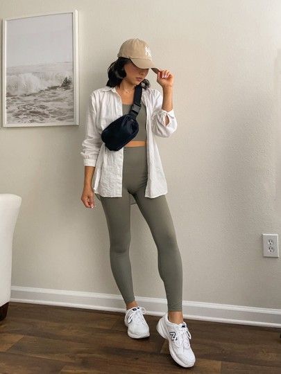 Comfy Outdoor Outfits Summer, Neutral Sporty Outfits, Romantic Athleisure Outfits, Outdoor Comfy Outfit, Casual Active Outfits, Active Style Outfits Casual, Army Green Workout Outfit, Casual Sporty Outfits Midsize, Summer Walk Outfit Outdoor