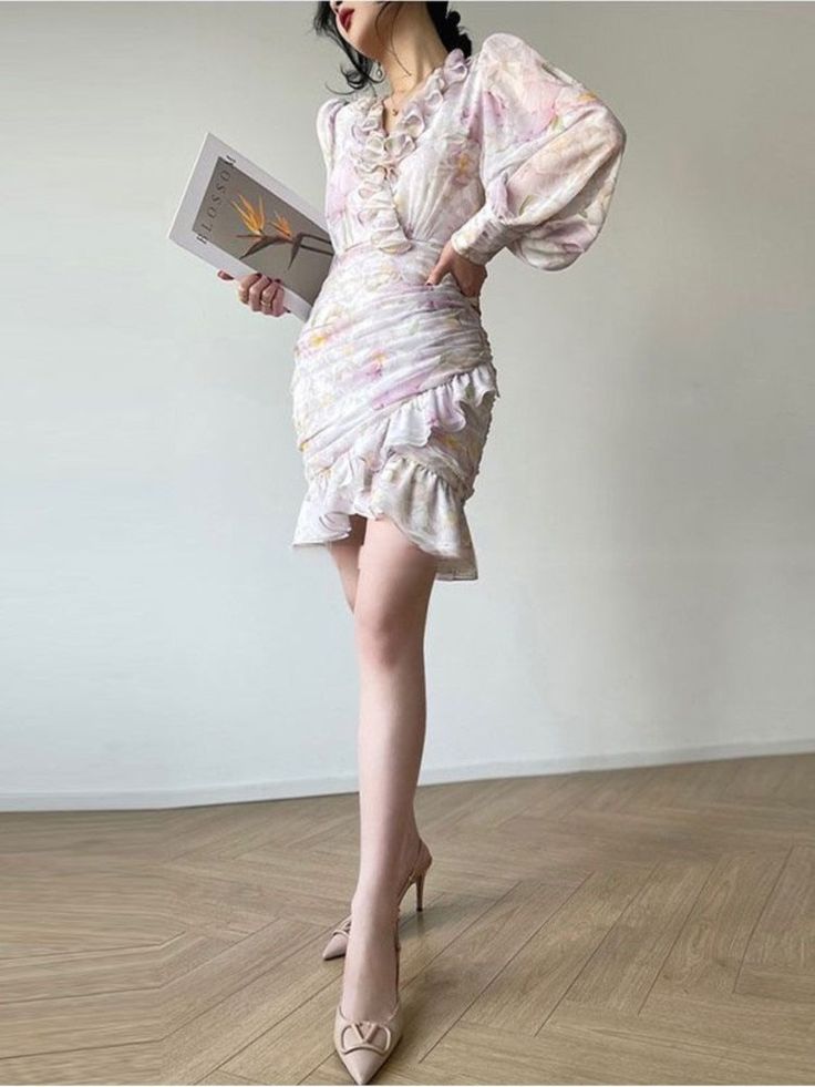 Size Bust Length Waist Shoulder CM CM CM CM S 108 85 62 31 M 112 86 66 32 L 116 87 70 33 XL 120 88 74 34 Tavimart V Neck Ruffles Party Dress Women Fashion Summer French Style Slim Long Sleeve Mini Dress Chic Elegant Print Vintage Dress Fitted Pleated Chiffon Party Dress, Fitted Pleated Chiffon Dress For Party, Lantern Sleeve Dress With Ruffle Hem For Brunch, Fitted Mini-length Chiffon Ruffle Dress, Fitted Chiffon Mini-length Ruffle Dress, Vintage Dress With Fitted Lantern Sleeves, Fitted Chiffon Ruffle Mini Dress, Vintage Dress With Lantern Sleeves, Vintage Fitted Dress With Lantern Sleeves