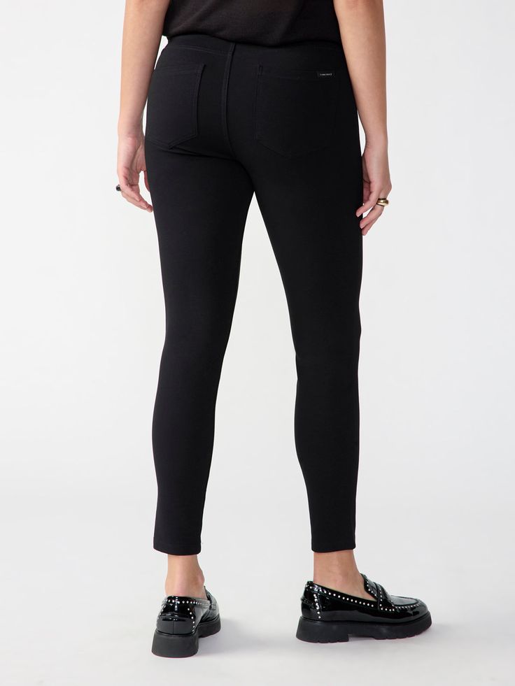 DETAILS Not your average legging. The Runway Legging features a semi high rise with plenty of stretch and functional back pockets. Semi High Pull-On Full Length Back Functional Pockets Get a Leg Up and Discover More from our Legging Collection. Available in sizes 1X-3X SIZE + FIT Model is 5'10, Waist: 24 1/2", Hip: 37", and is wearing a size S. If Between Sizes, Size Up. Front Rise: 10 1/4" Waist: 27 1/2" Inseam: 27 1/2" Leg Opening: 9 1/2" FABRIC + CARE 68% Rayon 27% Nylon 5% Spandex Ponte Knit Black Runway, Diva Boutique, High Rise Leggings, Real Girls, Mens Bottom, Black Leggings, Wardrobe Staples, Sustainable Fashion, Fabric Care