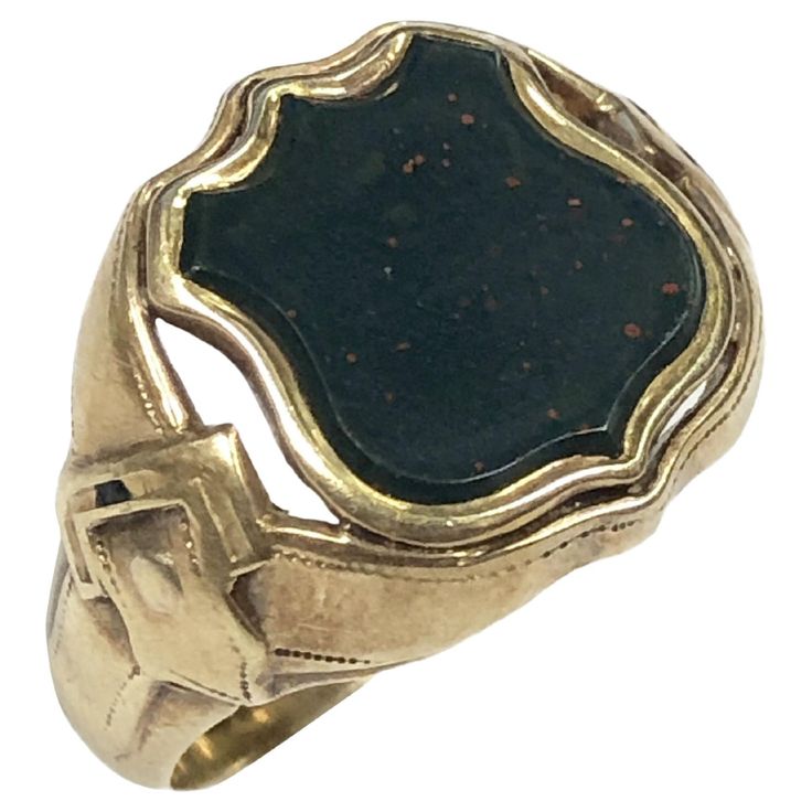 Circa 1900 Yellow Gold Signet ring, the top measures 1/2 X 1/2 inch and is set with a Blood stone Shield, Finger size 9 Luxury Antique Cabochon Signet Ring, Blood Stone, Gold Signet Ring, Signet Ring, Antique Gold, Jewelry Rings, Yellow Gold, Ring, Stone