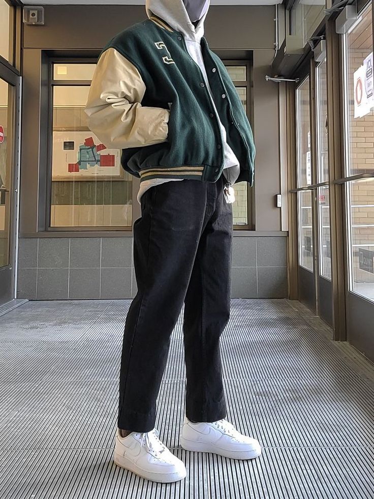 Varsity Jacket Outfit, Spiritual Fashion, Trendy Boy Outfits, Mens Trendy Outfits, Street Style Outfits Men, Mens Outfit Inspiration, Mens Fashion Streetwear, Cool Outfits For Men, Mens Fashion Casual Outfits