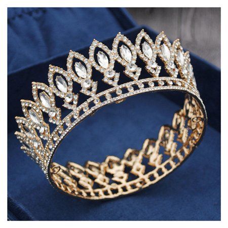 Headdress crown party banquet birthday wedding is not only suitable for weddings, but also for banquets and parties and other occasions. The perfect shiny jewelry decoration for wedding or engagement will give you an unforgettable moment. Our crown is the style of Princess Balot, and the crown is made of alloy material, which makes you look noble and adds to your charm. The decoration is elegant and exquisite, attracting the eye, becoming a shining star, making you more eye-catching at the weddi Crown For Queen, Prom Hair Jewelry, Bridal Hair Tiara, Bridal Hair Decorations, Bridal Crown Tiara, Crystal Crown Wedding, Tiara Headpieces, Crown For Women, Shiny Jewelry