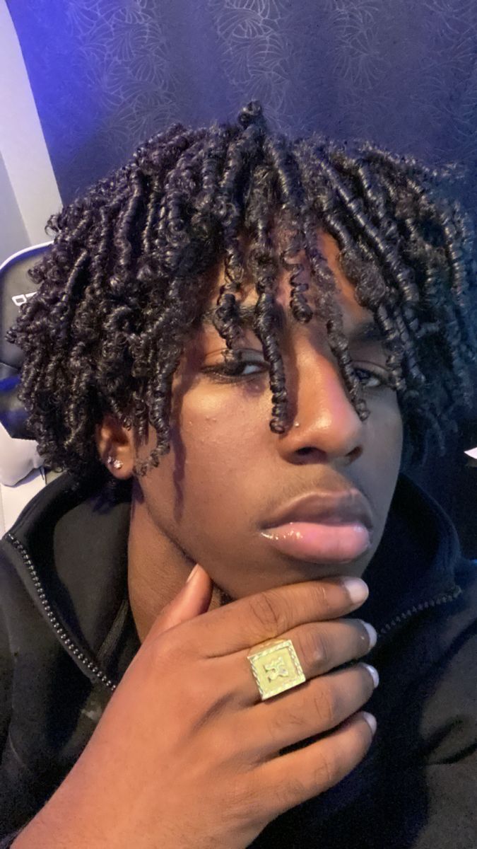 men 4a/4b finger coils @_khal.eed on ig Men’s Finger Coils, Coils Hair Men, Mens Coils, Coils On Natural Hair Boys, 4c Curly Hairstyles Men, Coiled Hair Men, 4b Men Hair, Short Hair Coils, Long Twists Men