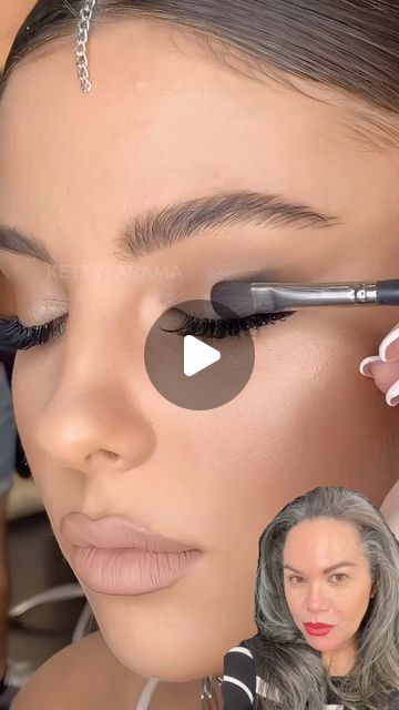 Eyeliner Techniques, Hair And Makeup Tips, Makeup Mistakes, Makeup For Beginners, Daily Makeup, Beauty Eyes, Eyeshadow Tutorial, Beauty Style, Landscape Wallpaper