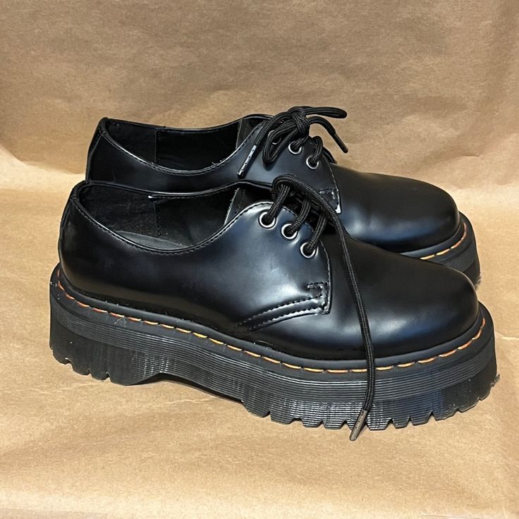 Dr. Martens, Unisex 1461 Quad Platform Shoes, Black Polished Smooth New, Not In Original Box. Bought Last Year For My Daughter, Never Worn. Authentic Dr. Martens, Original Receipt In Pics From Amazon/Zappos. Unisex Size 6, See Size Label Pic. Know Your Dr. Martens Size. Men’s 6 (Women’s 8) Black Platform Oxfords With Round Toe, Platform Oxfords With Round Toe For Streetwear, Black Platform Oxfords For Streetwear, Black Platform Oxfords With Plain Toe, Black Lace-up Platform Oxfords, Black Platform Oxfords With Closed Toe, Classic Closed Toe Platform Oxfords, Black Oxfords With Pointed Toe And Leather Footbed, Black Lace-up Oxfords With Rubber Heel Cap