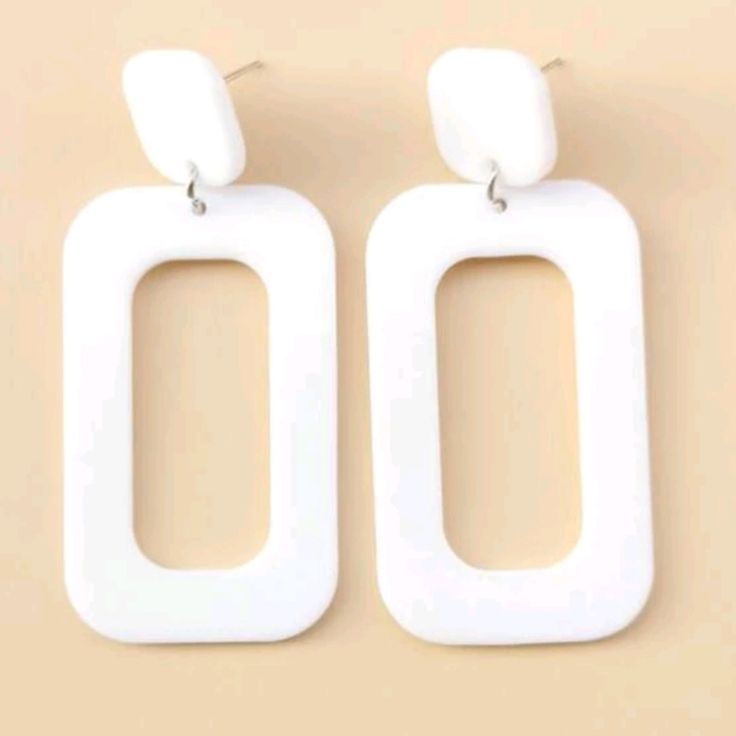 White Geometric Retro Mod Earrings Eardrop Length: 2.6 In (6.5 Cm) Width: 1.2 In (3 Cm) Material: Pmma Tags: Kawaii Summer Retro Vintage Mod Fashionista Halloween Cosplay Costume Punk Party Club Chunky Casual Geo Funky Boho Bohemian Beach Gypsy Hippie Hippy 60s 70s 80s 90s Y2k Anime Tokyo Trendy White Drop Earrings, Trendy White Dangle Earrings, Modern White Rectangular Earrings, Modern White Rectangular Jewelry, Everyday White Rectangular Earrings, Citrine Drop Earrings, Mod Earrings, Hello Kitty Earrings, Retro Earrings