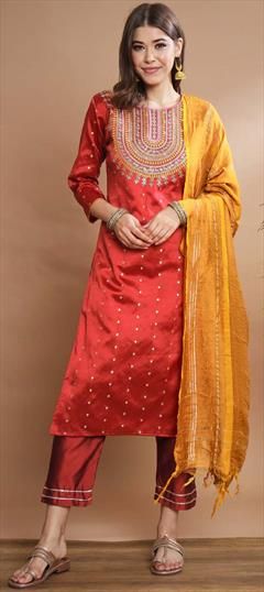 Red and Maroon color Salwar Kameez in Blended fabric with Embroidered, Thread, Zari work Luxury Red Banarasi Silk Salwar Kameez, Wear Red, Zari Work, Maroon Color, Wearing Red, Color Blending, Salwar Kameez, Blending, Party Wear