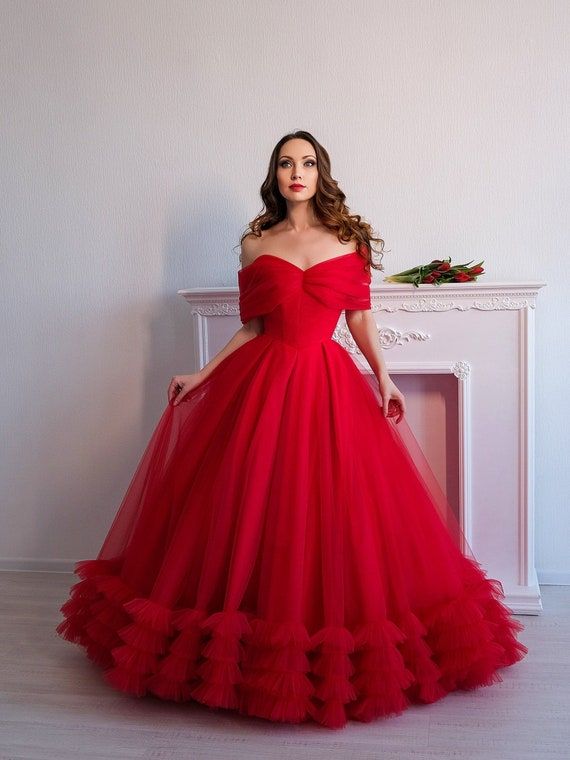 Red Tulle Ball Gown. Wedding Dress With Lace-up Corset. Custom - Etsy Red Ball Gowns Plus Size, Corset Fits, Red Lace Wedding Dress, Flowy Prom Dresses, Red Tulle Dress, Red Wedding Gowns, Tulle Ball Gown Wedding Dress, 20 Birthday, Pinterest Course