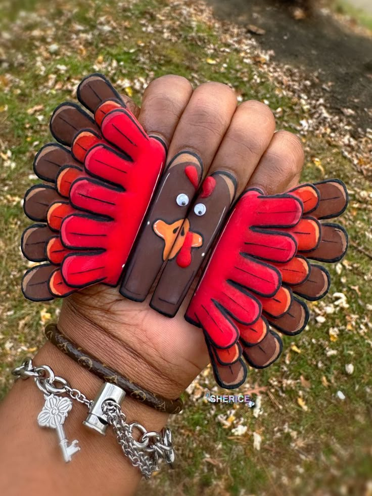 Thanks Giving Nails Acrylic Coffin, Cute Nails Acrylic Thanksgiving, Nail Inspo Fall Simple, Plain Thanksgiving Nails, Simple Christmas Nail Ideas Acrylic, Short Simple Nails Fall, Preppy Thanksgiving Nails, Cute Thanks Giving Nails, Raccoon Nail Designs