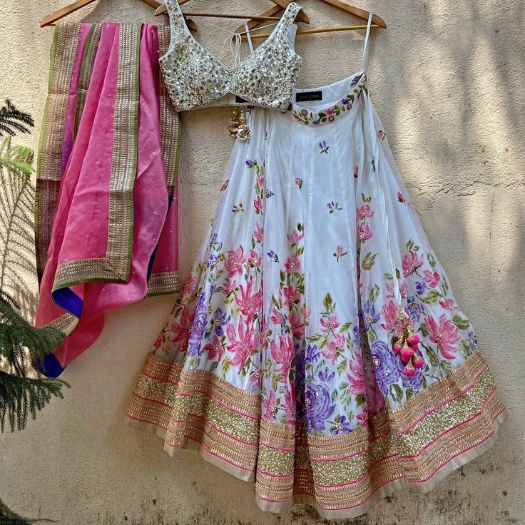 Ivory Hand Painted Lehenga With Mirror Work Blouse Set Priti Sahni - Fabilicious Fashion Hand Painted Lehenga, Lehenga With Mirror Work, Painted Lehenga, Pink Organza Dupatta, Hand Painted Organza, Pearl Mirror, Organza Bridal, Raw Silk Blouse, Raw Silk Lehenga