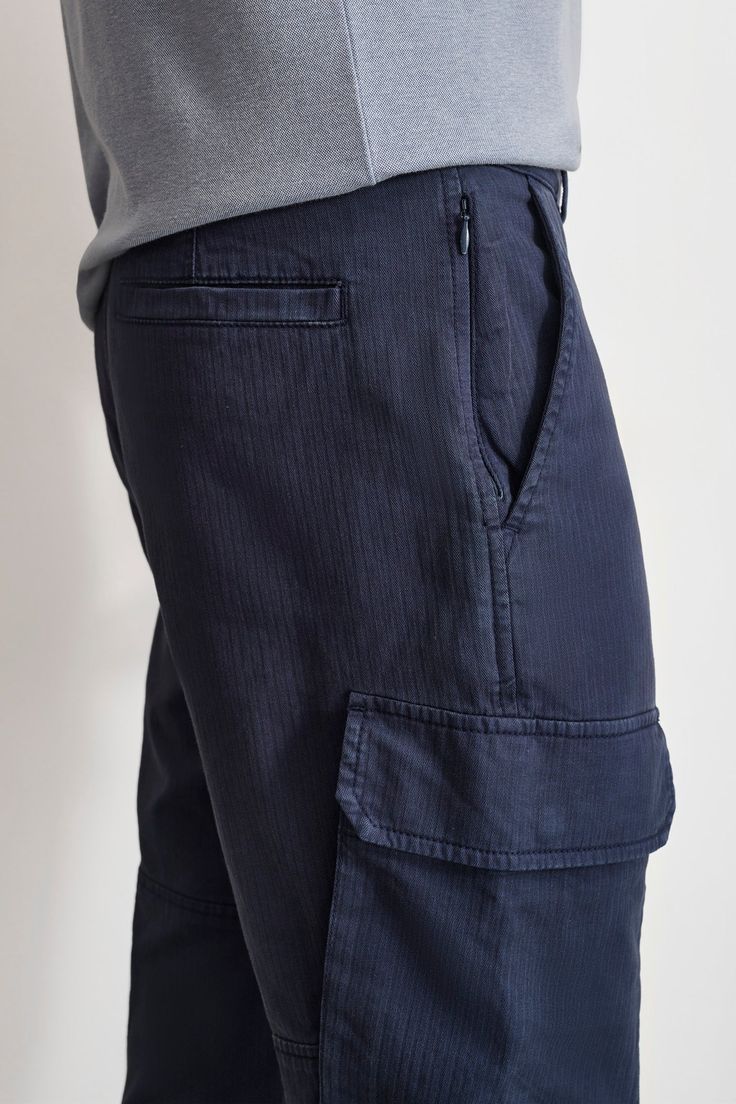 Relaxed fit Cargo Pocket Zipper Closure 100% Cotton Machine wash Origin: Imported Style: M1440057 | DKNY Men's Cargo Pants in Blue Size 3130 Men's Cargo Pants, Polo Women, Polo Sweatshirt, Dkny Jeans, Cargo Pocket, Summer Blue, Back Women, Cargo Pant, Denim Leggings