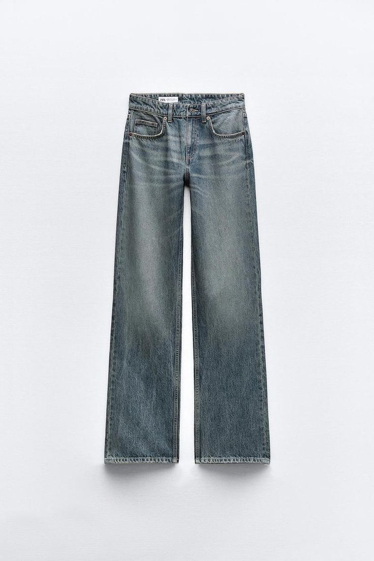 FULL LENGTH TRF MID-RISE WIDE LEG JEANS - Blue | ZARA United States Zara Mid Rise Jeans, Zara Trf Wide Leg Jeans, Mid Rise Wide Leg Jeans, Stockholm Style Jeans, Jeans Stockholm Style, How To Style White Jeans, Outfit Jean Bleu, Stockholm Clothes, Zara Fall Outfits