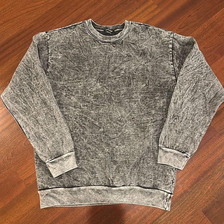 Talentless Sweatshirt. Never Worn. Trendy Gray Sweatshirt For Layering, Gray Washed Grunge Top, Grunge Washed Gray Top, Black Washed Sweatshirt For Loungewear, Urban Acid Wash Tops For Fall, Grunge Gray Sweatshirt For Fall, Oversized Soft-washed Gray Tops, Fall Grunge Gray Sweatshirt, Gray Crew Neck Urban Sweater