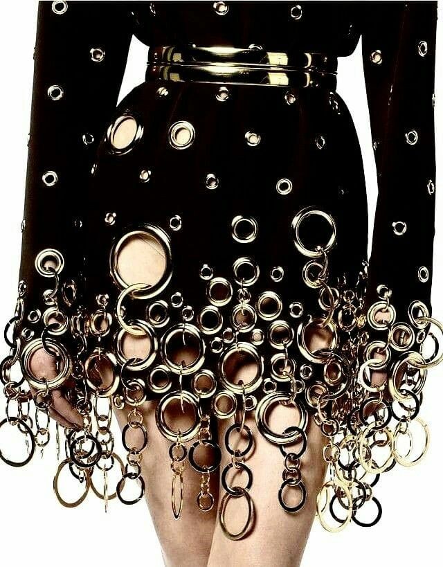 Metal Fashion Runway, Grommet Fashion, Extreme Fashion, Look Festival, Metal Fashion, 가을 패션, Do You Know What, Mode Inspiration, Fashion Killa