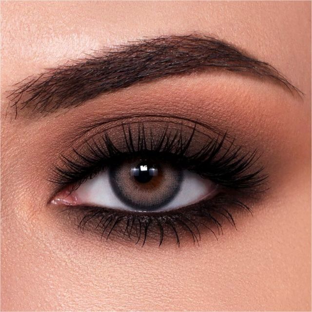 Brown Smokey Eye Tutorial, Machiaj Smokey Eyes, Smokey Eye Makeup Steps, Teknik Makeup, Brown Smokey Eye Makeup, Matte Eye Makeup, Evening Eye Makeup, Eye Makeup Images, Brown Smokey Eye