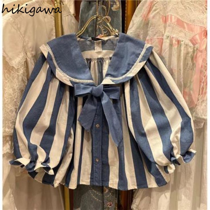 Collar Blouse Outfit, Korean Blouses, Sweet Shirts, Shirts Crop Tops, Shirts Crop, Expensive Clothes, Sweet Shirt, Woman Suit Fashion, Fit Fashion