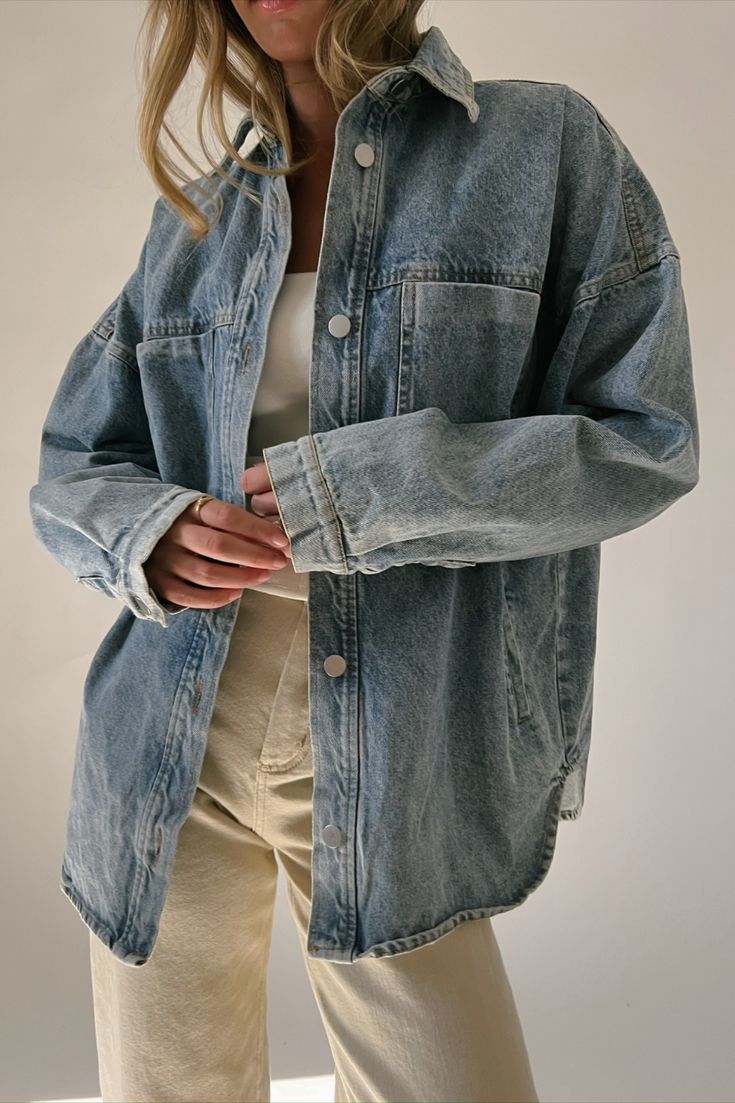 kinda oversized, this denim jacket will take your fall outfit ideas to the next level. it’s the perfect medium-weight jacket to layer over sweaters + tees all season long. Rule Breaker, Fall Outfit Ideas, Button Up Dress, Paramore, Fall Outfit, Denim Skirt, Chelsea Boots, Fall Outfits, Chelsea