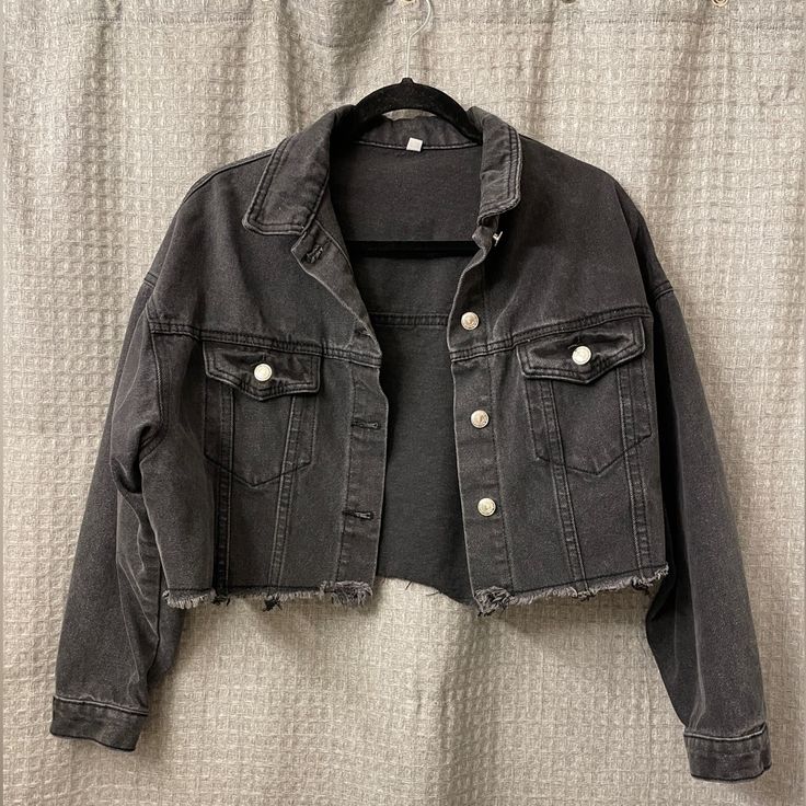 Never Worn, Cropped Black Denim Jacket. Silver Hardware. Pet Free, Smoke Free Home. Denim Jacket Aesthetic, Crop Jacket Outfit, Cropped Black Denim Jacket, Jackets Aesthetic, Cropped Denim Jacket Outfit, Brown Jean Jacket, Cropped Jacket Outfit, Jean Jacket Cropped, Dark Jean Jacket