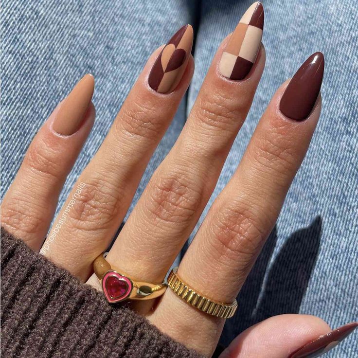 Fall Gel Extension Nails, Trendy Nails Fall 2023, Fall Birthday Nails Coffin, Forest Aesthetic Nails, Nail Art Designs Oval, Nail Art September, Nails Fall 2023 Trends, Almond Fall Acrylic Nails, Fall Nail Inspo 2023