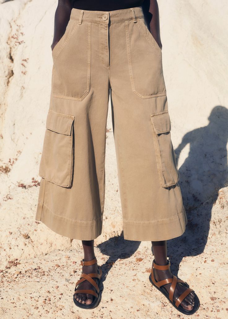 Granting a workwear staple an off-duty edge, ME+EM's Stone Cotton Cargo Culotte is decorated with cargo-style pockets for a utility twist. Shop now. Cargo Pants Ideas, Steampunk Fashion Women, Pants Ideas, Ankle Sleeve, Stylish Women Fashion, Steampunk Fashion, Utility Jacket, Off Duty, Womens Fashion Casual