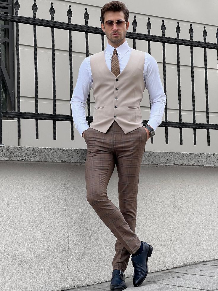 NEW COLLECTİON - FW / 23Collection: Fall / Winter - 23Production: Private Collection Slim-fit Wool Beige Men’s WaistcoatProduct color: BEİGEProduct material: %40 Wool , %30 Viscon , %25 Polyester , %5 ElestanProduct details: The waistcoat is adjustable from the back.Product care: Dry clean onlyProduct size: 48-50-52-54-56-58Package İncluded : Waistcoat Dimensions of the mannequin: 185cm / 78kg , Size : 50EU / 40US Cream Vest Outfit Men, Cream Vest Outfit, Vest Dress Outfit, Brown Vest Men, Vest Outfits Men, Classy Outfits Men, Elegant Man, Brown Pants, Suit Fabric